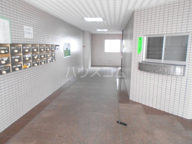 25/28 エントランス