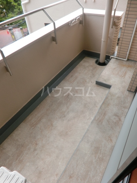 16/27 バルコニー