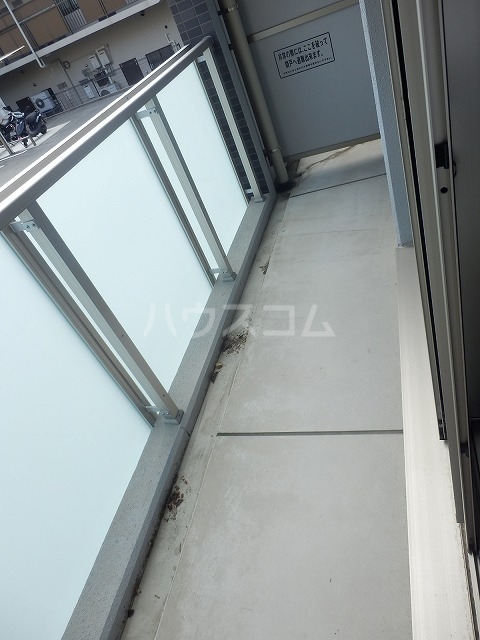 20/30 バルコニー