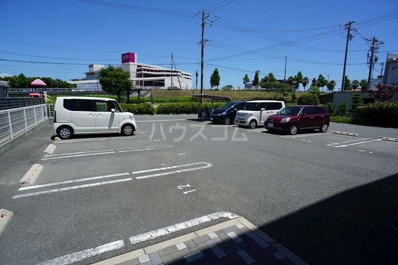 25/30 駐車場