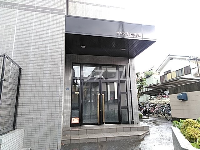 3/7 エントランス