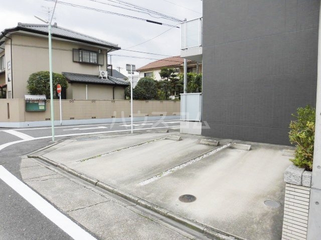 19/26 駐車場