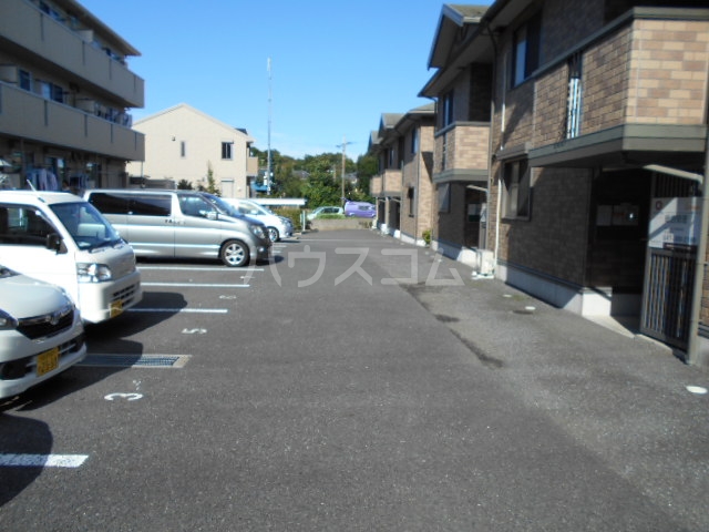 2/6 駐車場