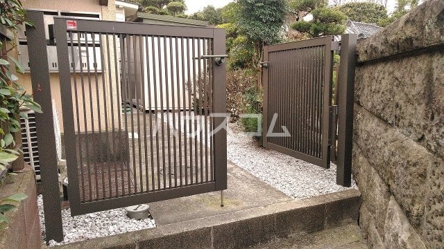 24/26 エントランス