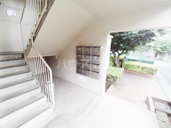 20/29 エントランス