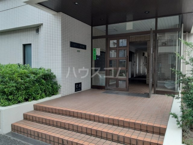 15/23 エントランス