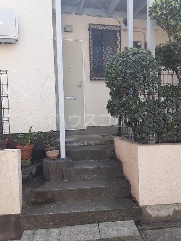 19/20 エントランス