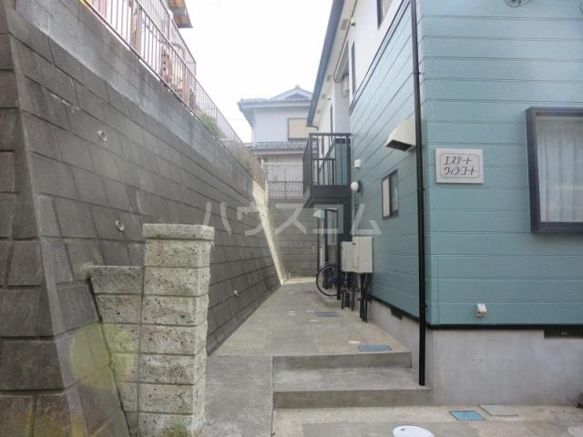 21/25 エントランス