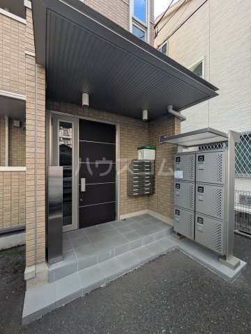 28/30 エントランス