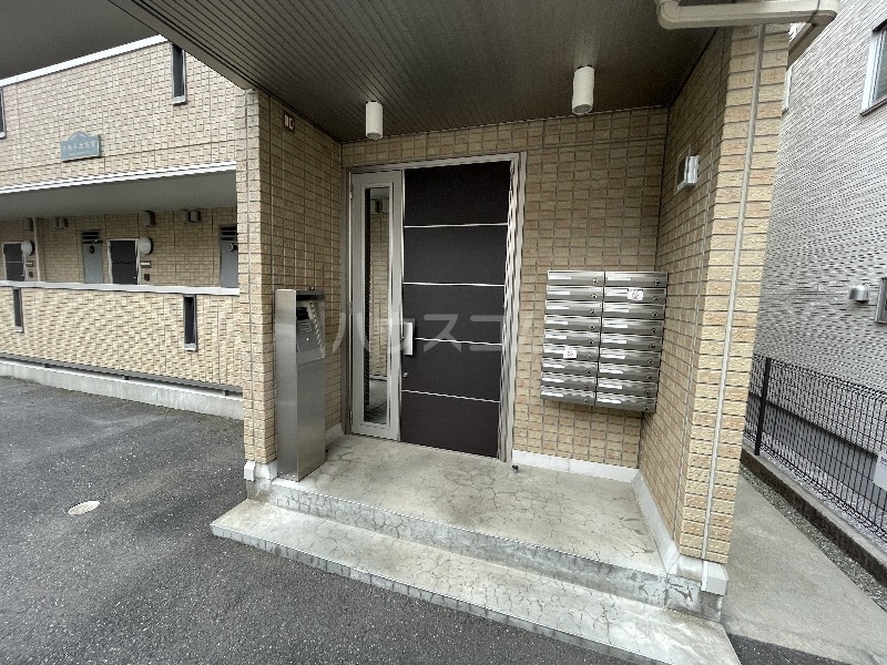 21/27 エントランス