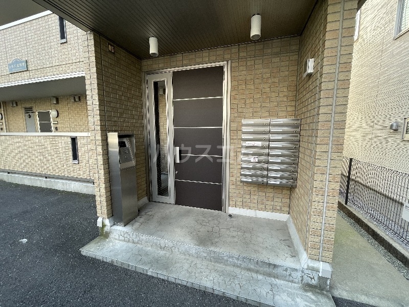 21/28 エントランス