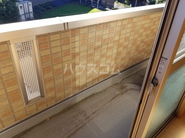 23/30 バルコニー