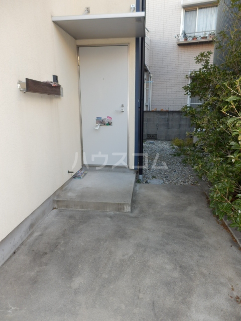 19/25 エントランス