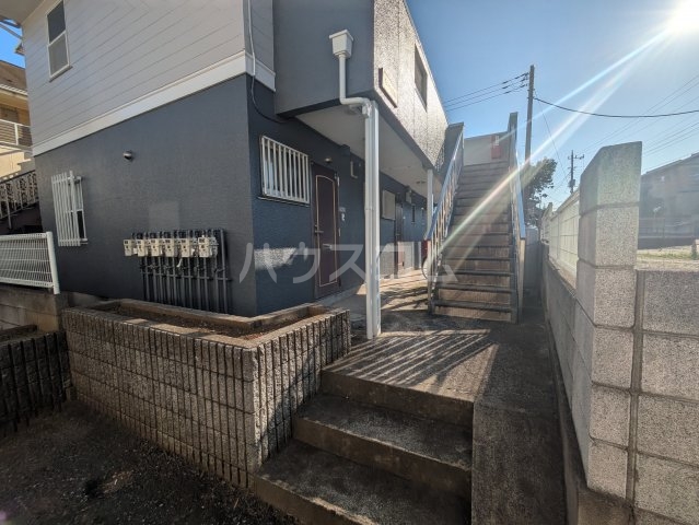 25/30 エントランス