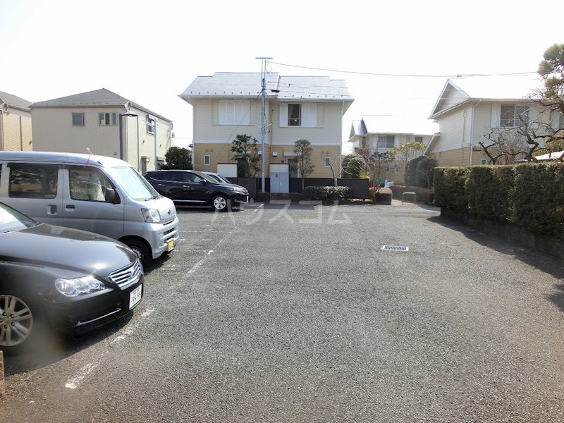 2/7 駐車場