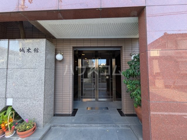 2/5 エントランス