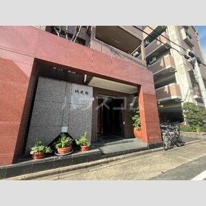 2/5 エントランス