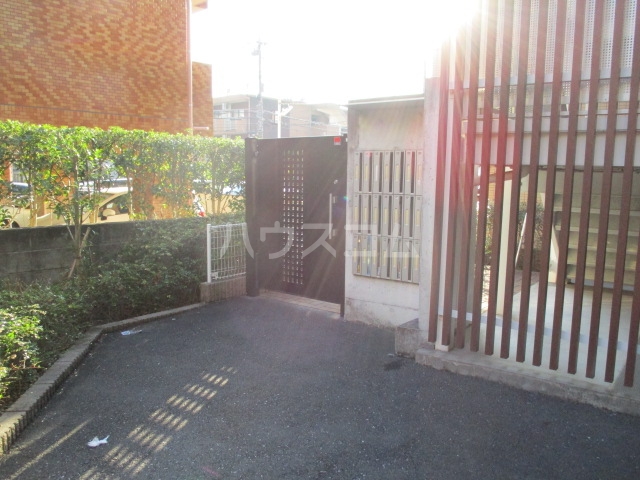 3/8 エントランス