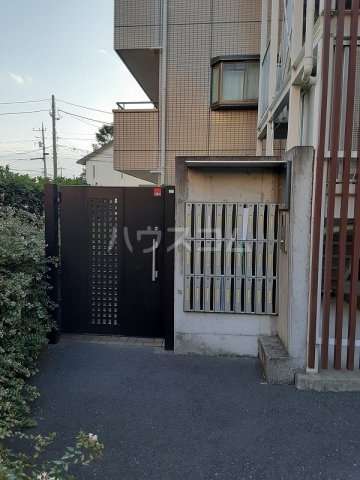 21/26 エントランス