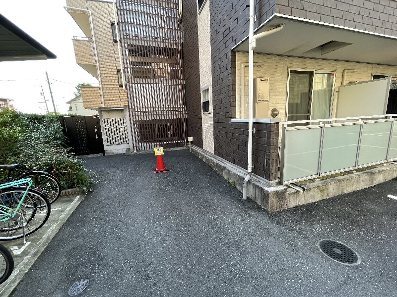 21/25 エントランス