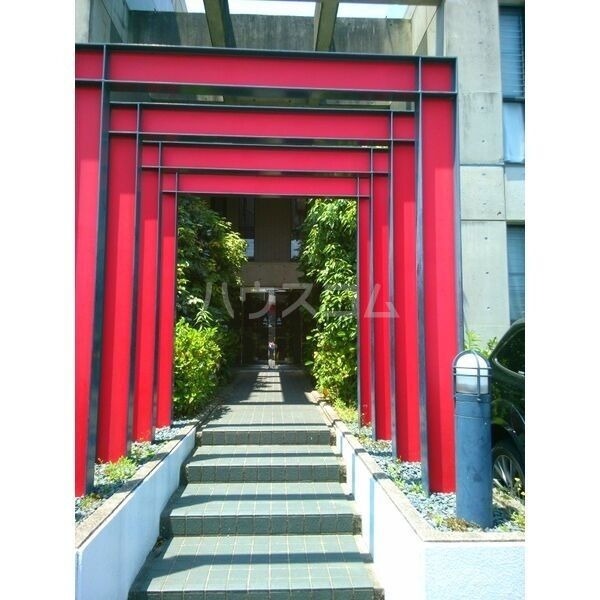 16/22 エントランス