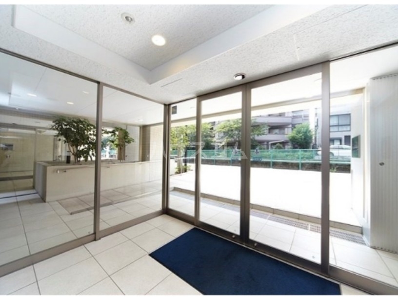 14/22 エントランス