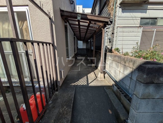 2/4 エントランス