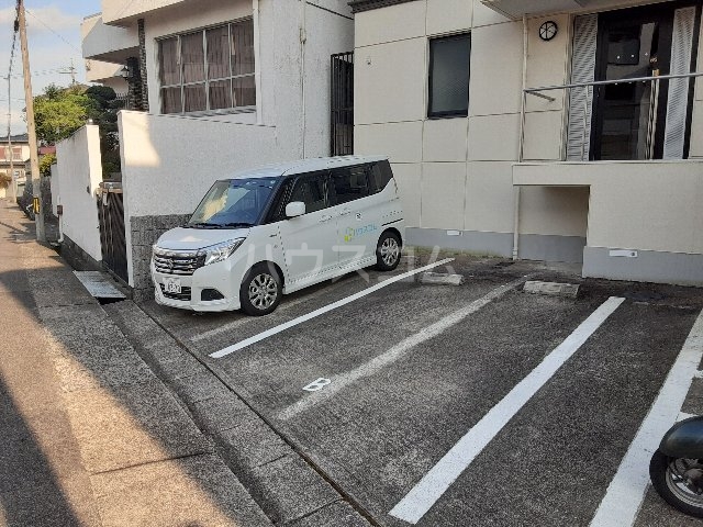 25/30 駐車場