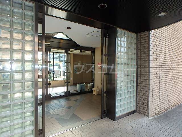 22/29 エントランス