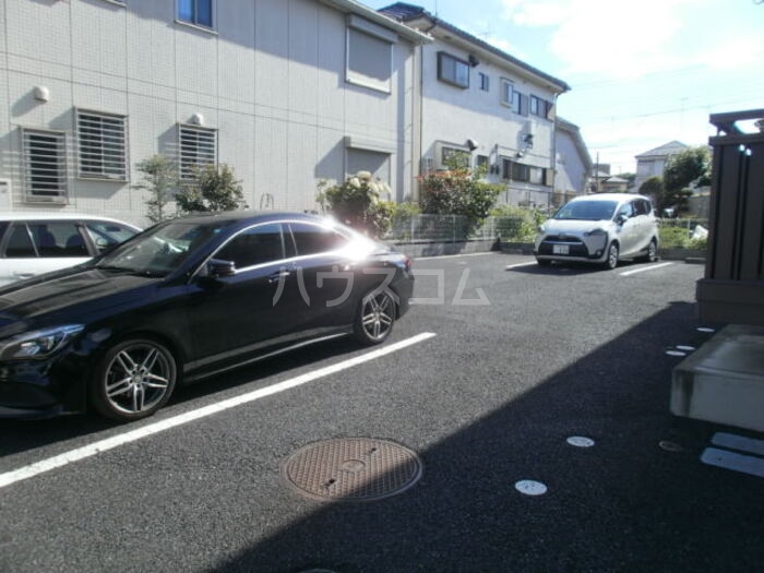 23/27 駐車場