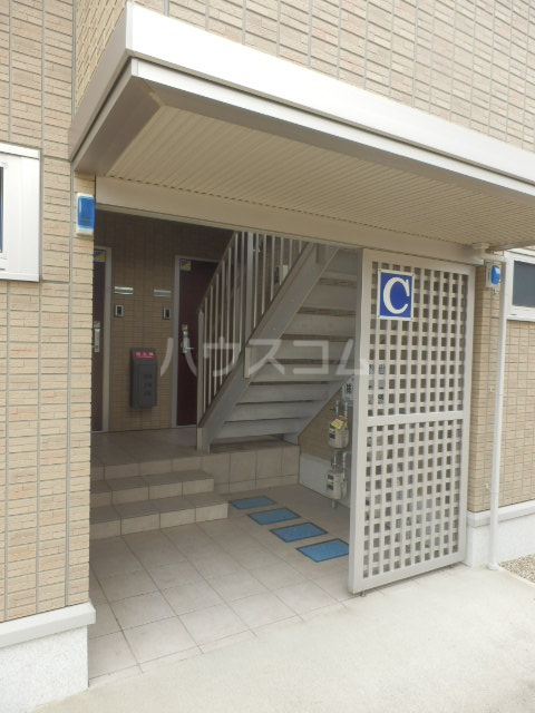 20/30 エントランス