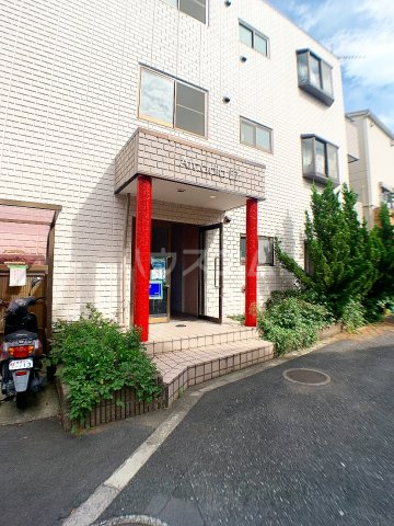 23/30 エントランス