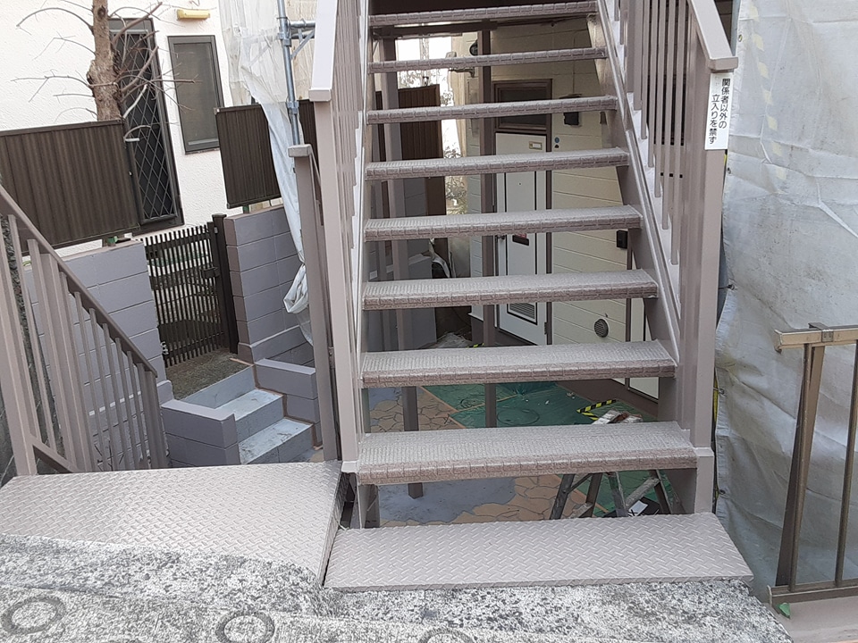 20/27 エントランス