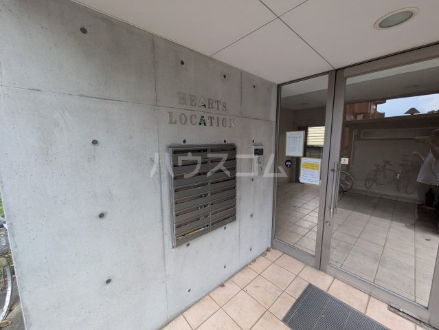 18/25 エントランス