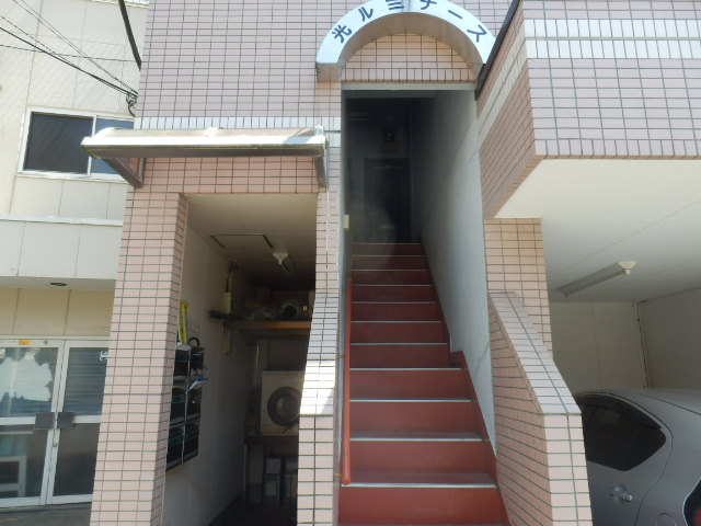 2/4 エントランス