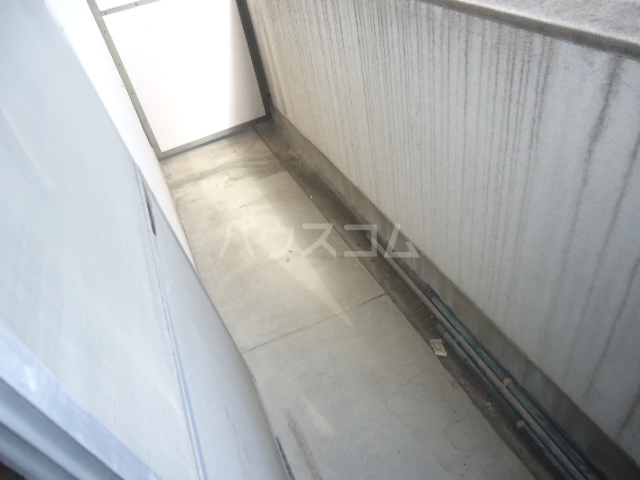 13/18 バルコニー