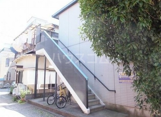 16/17 エントランス