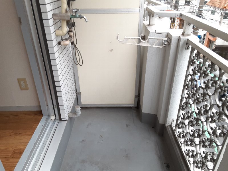 13/19 バルコニー