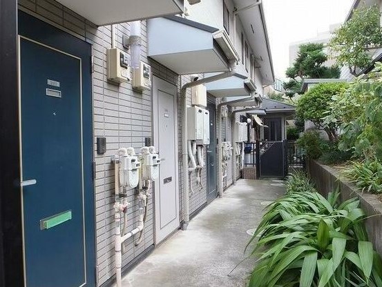 16/17 エントランス
