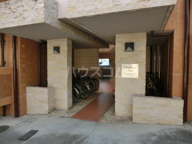 16/24 エントランス