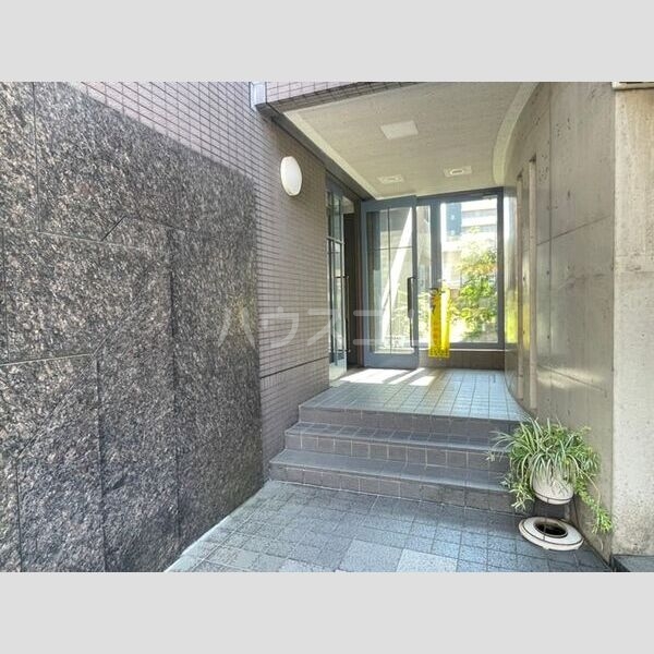 14/24 エントランス