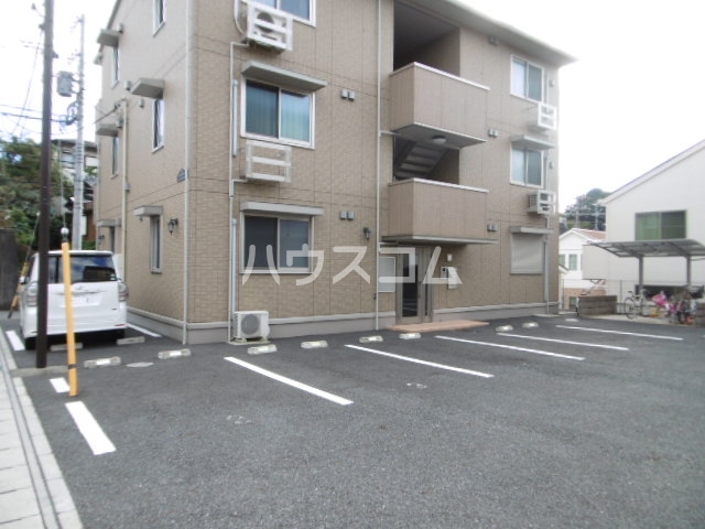 25/30 駐車場