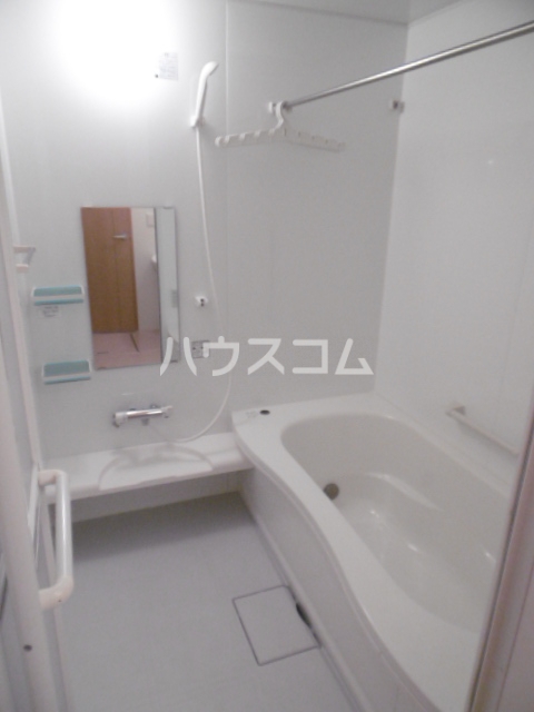 13/30 浴室