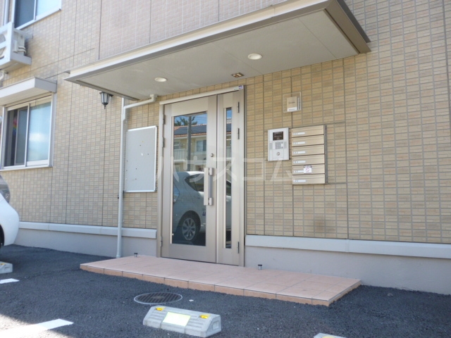 23/30 エントランス