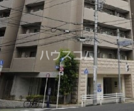 18/27 エントランス