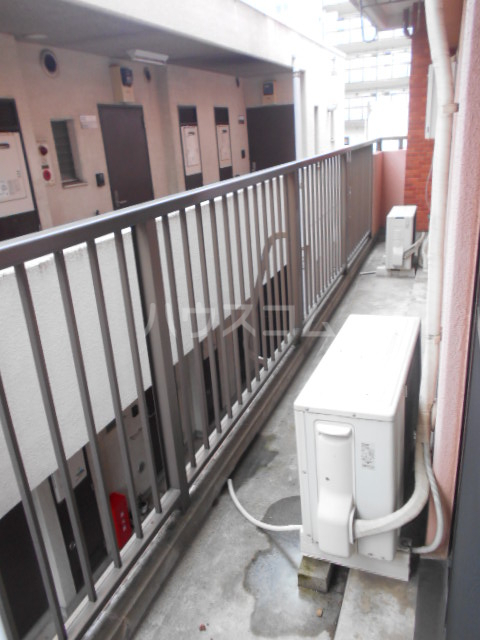 20/27 バルコニー