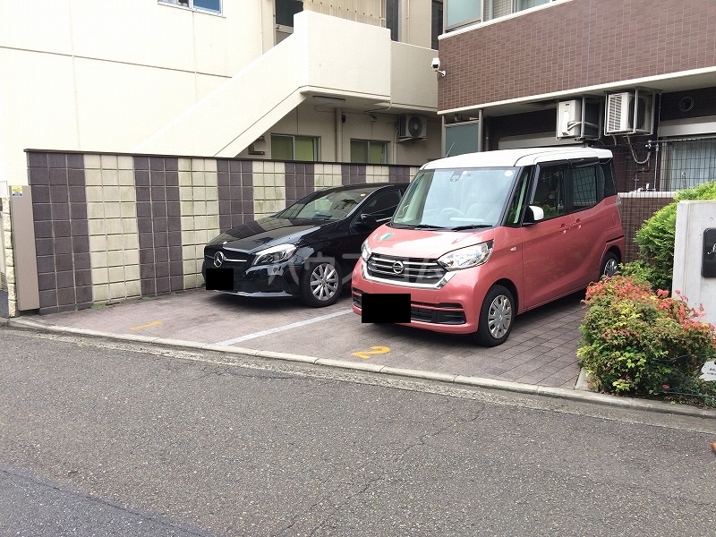 22/30 駐車場