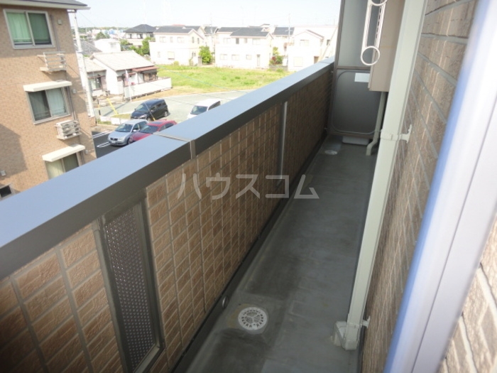 13/20 バルコニー