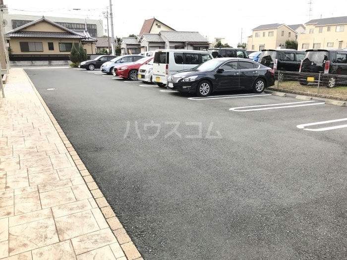 2/7 駐車場