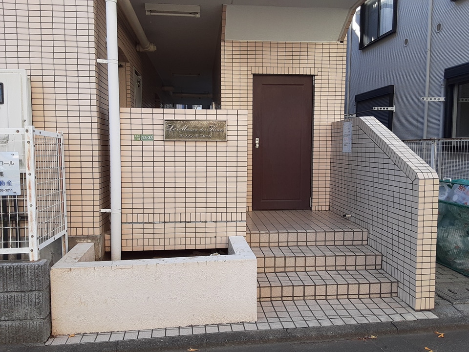 29/30 エントランス